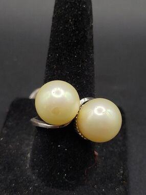Antique Elegant Yellow Pearl Double Ball Ring -